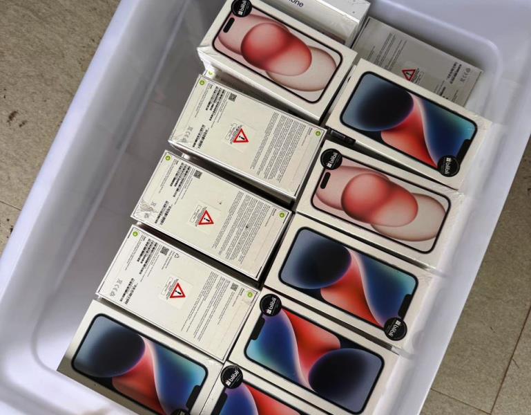 Bea Cukai Batam Gagalkan Penyelundupan 337 Handphone, Disembunyikan dalam Kompartemen Rahasia Truk