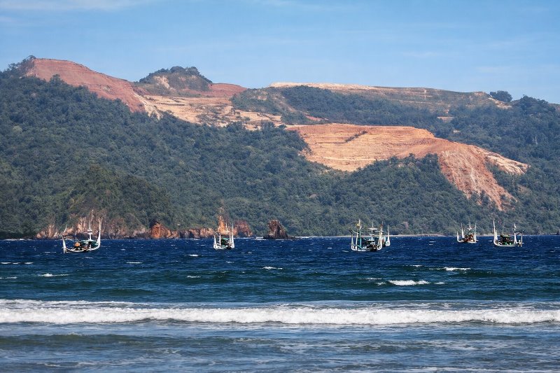 Skandal Tambang Emas Tumpang Pitu Banyuwangi Disorot, Potensi Denda Rp26 Triliun Jika Dugaan Cacat Hukum Terbukti