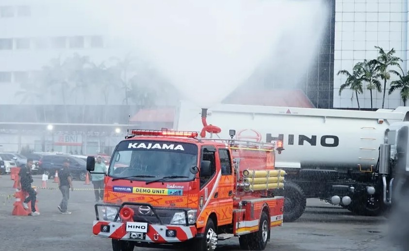 Hino Tampilkan Fire Truck 300 Series di GIICOMVEC 2026, Dukung Edukasi Keselamatan Kebakaran